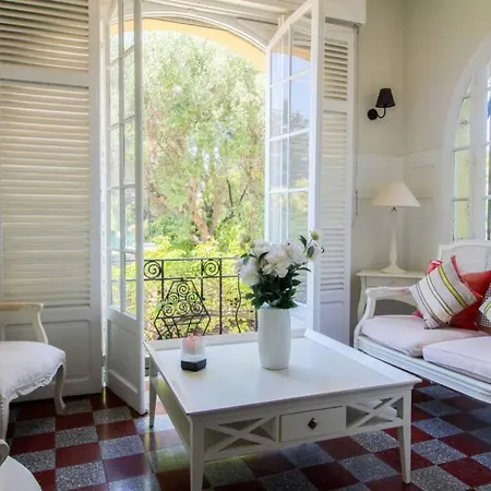 فيلة Villas Les Roses