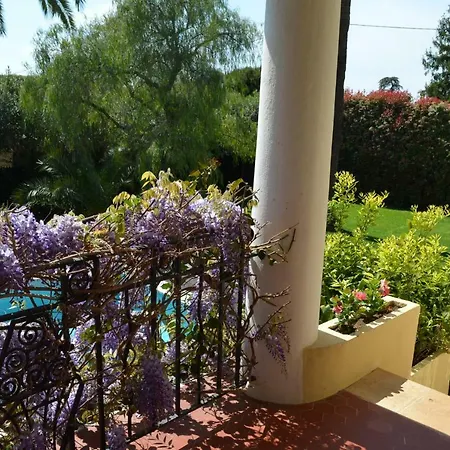 فيلة Villas Les Roses *