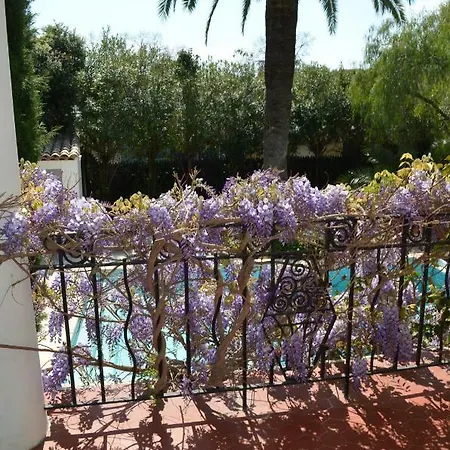فيلة Villas Les Roses *